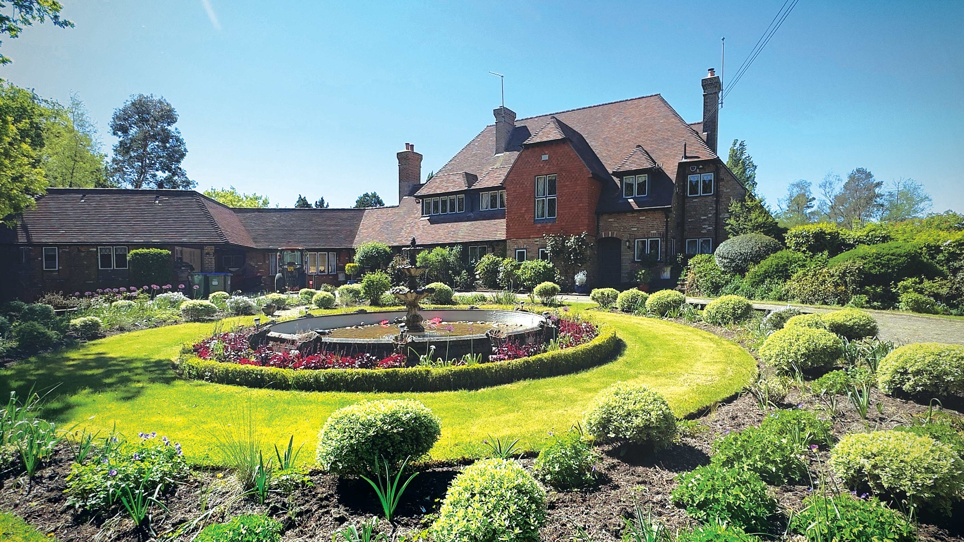 South Downs House — garden